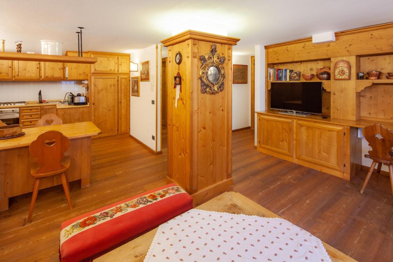 コルティーナ・ダンペッツォCasa Marmorataアパートメント エクステリア 写真